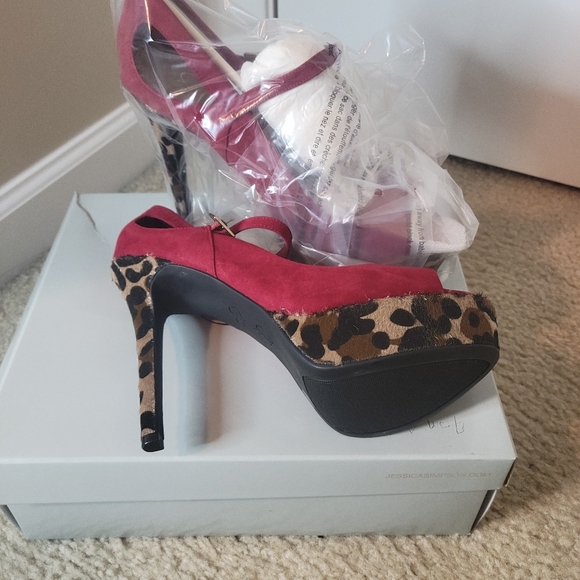 Brand New Jessica Simpson Animal Print Heels - Picture 5 of 6